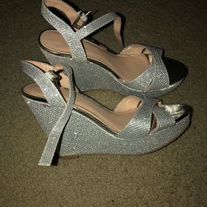 Sparkly prom wedges